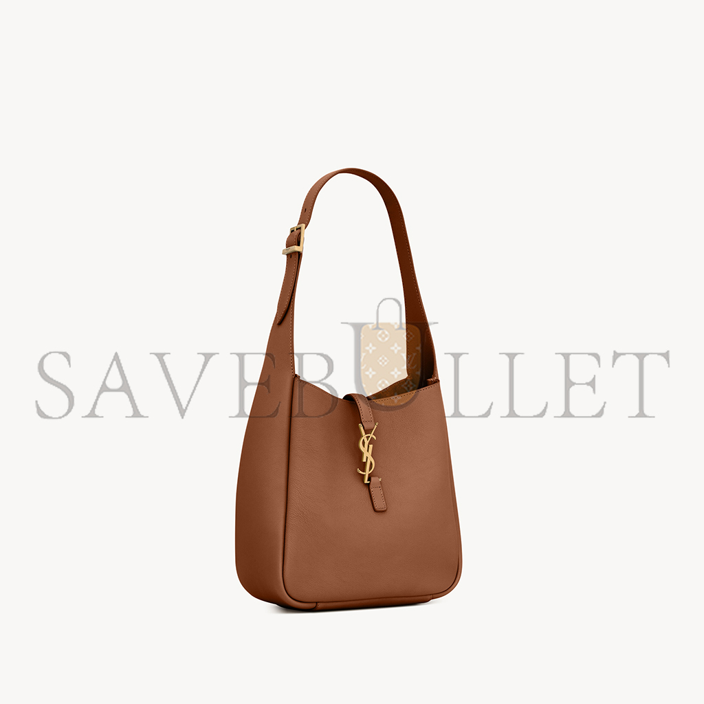 ysl le 5 À 7 S*pple small in grained leather 713938aaauq2536 (23*22*8cm)