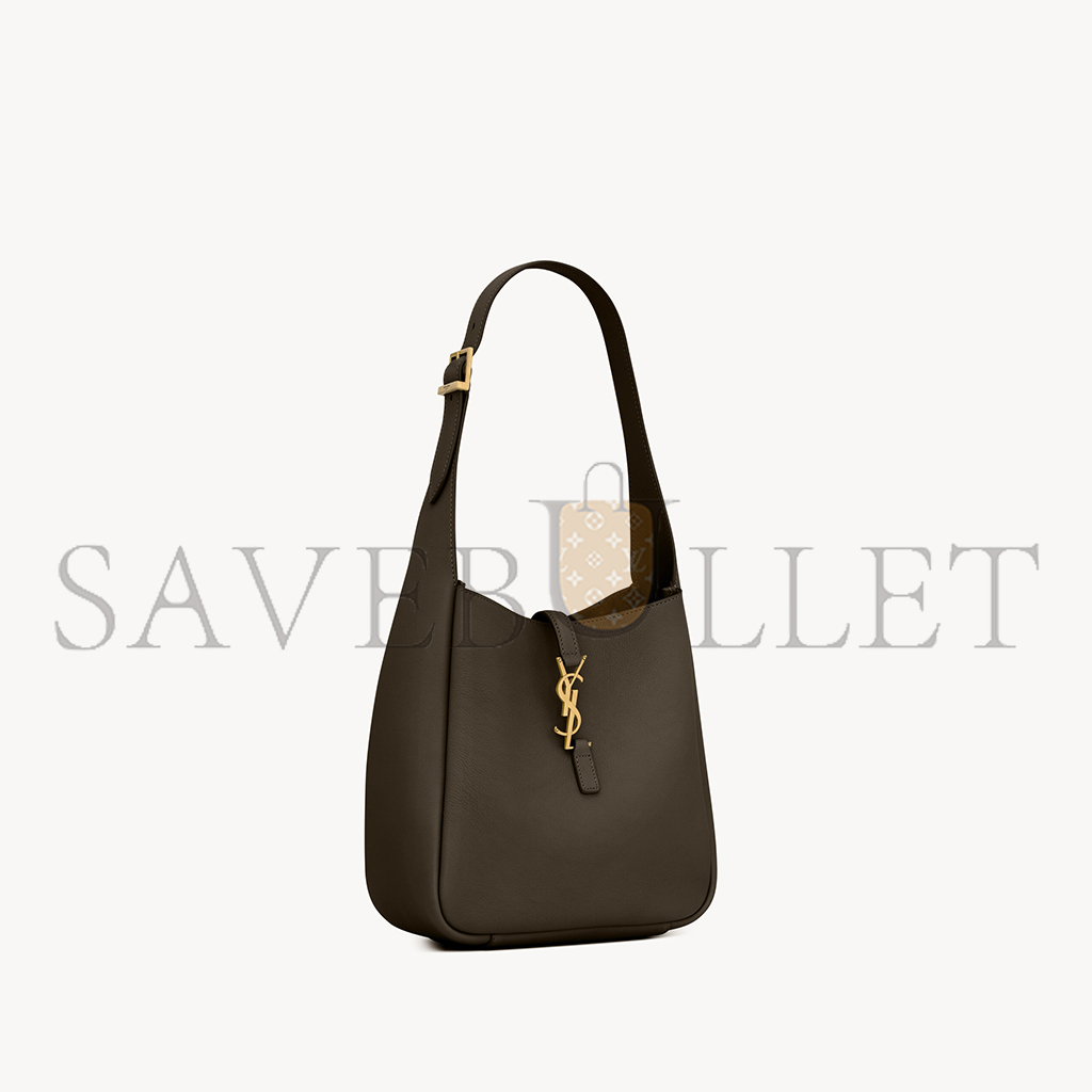 ysl le 5 À 7 S*pple small in grained leather 713938aaauq3212 (23*22*8cm)