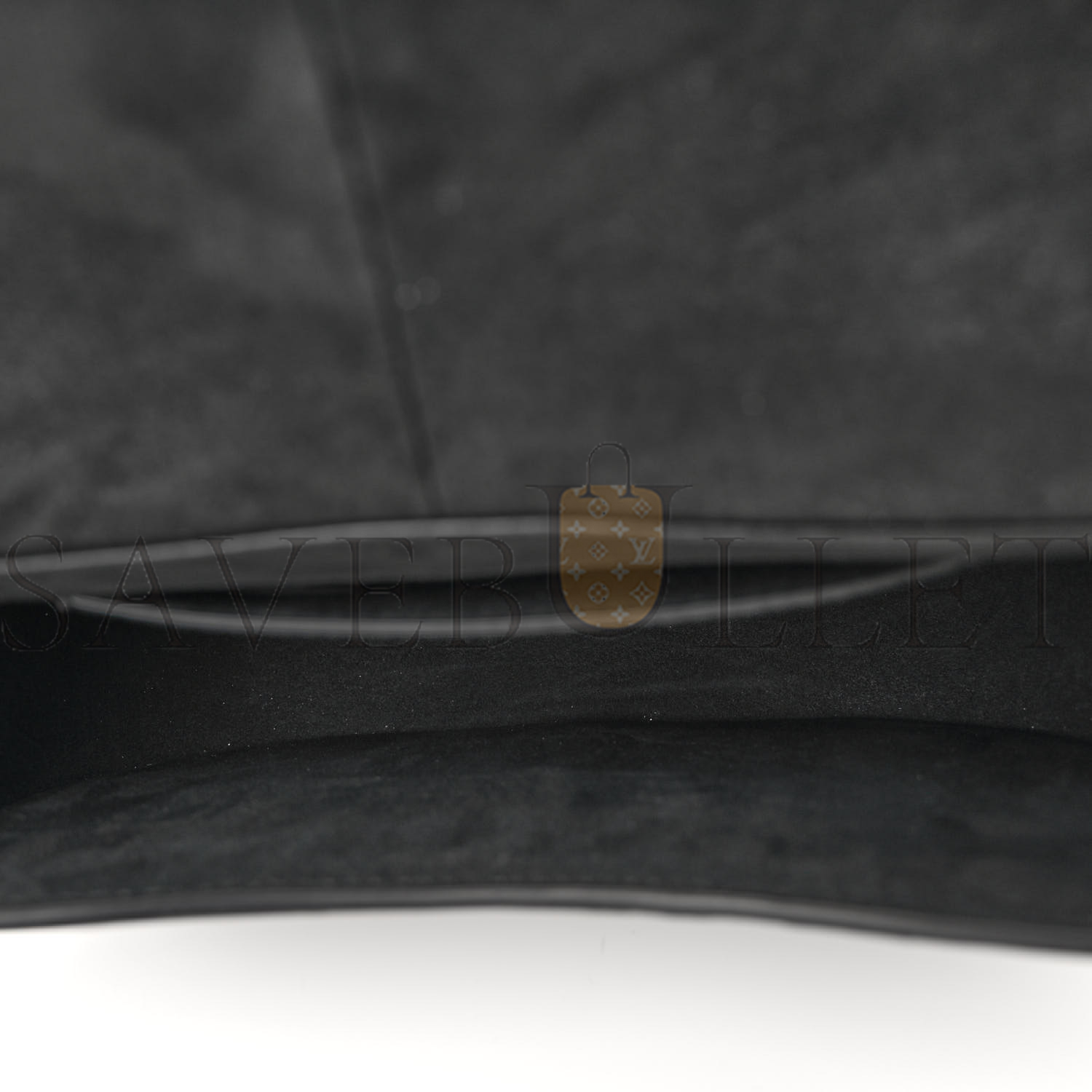 F**di vitello brenta cher medium F**di c&#x27;mon black (25*18*8cm)